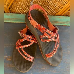 Chaco Women’s Red and Black Strapped Hiking Sandals Outdoors